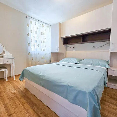 Apartment Avdic *