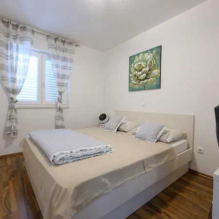 Avdic מאקרסקה