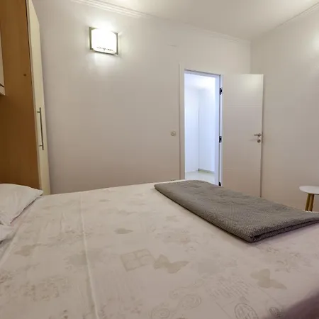 Avdic מאקרסקה