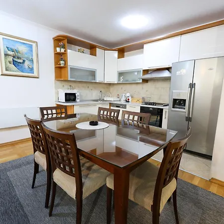 Avdic מאקרסקה