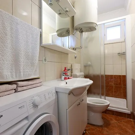 Avdic דירה מאקרסקה