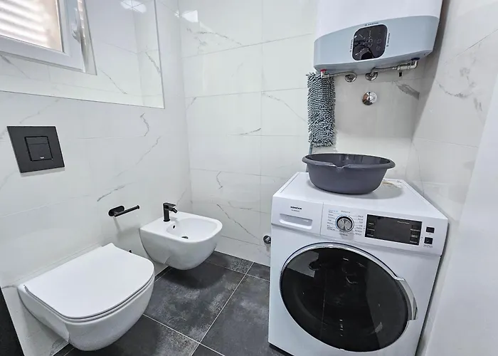 Avdic * 마카르스카