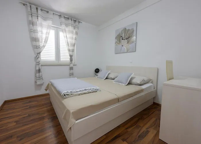 Avdic * 마카르스카