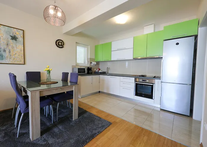 Avdic 마카르스카