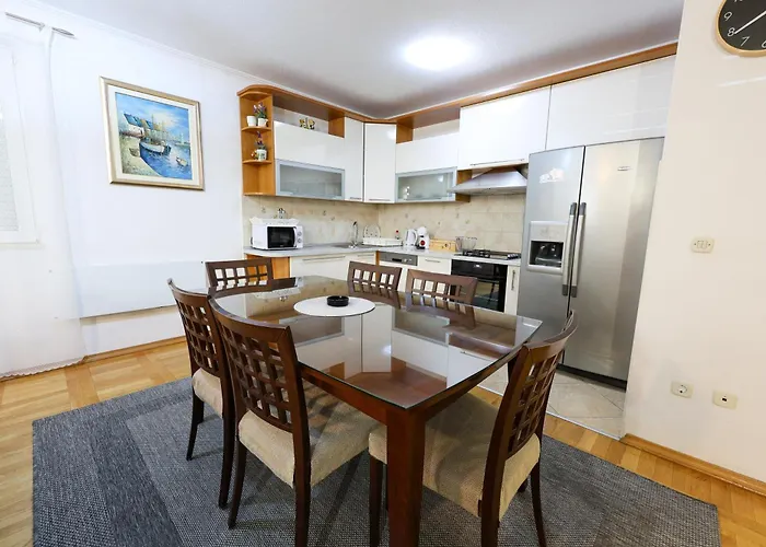 Avdic 마카르스카