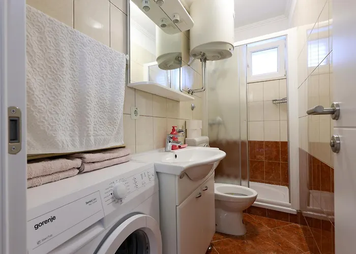 Avdic 아파트 마카르스카