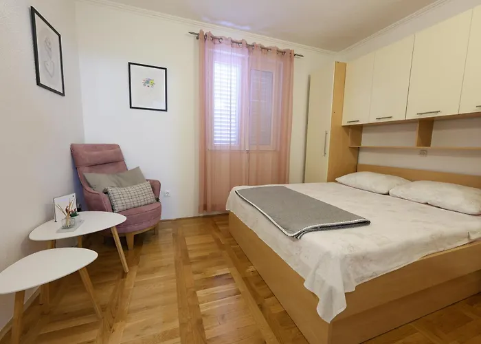 Avdic * Makarska