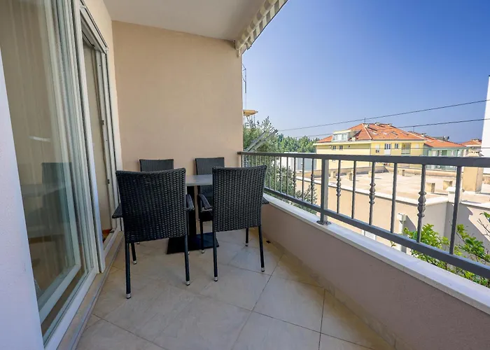 Avdic Appartement *